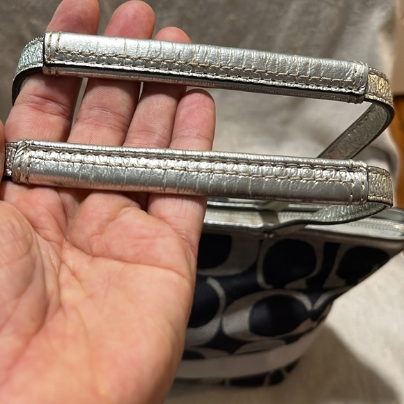 COACH Denim on Silver Shoulder Bag! - Picture 9 of 16